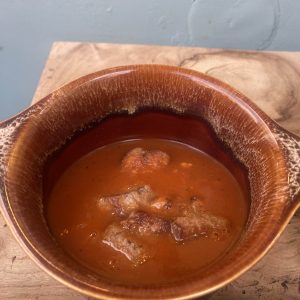 Toasted tomato & pepper soup with basil